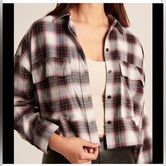 Abercrombie and Fitch 90’s super soft cropped plaid Button flannel shirt Small - Picture 2 of 11